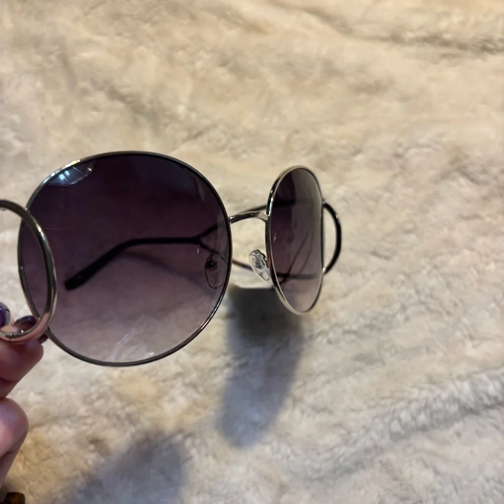 NWT Sunglasses Black Silver Wire Frames UV400 Sun Protection Retro 70s vibe